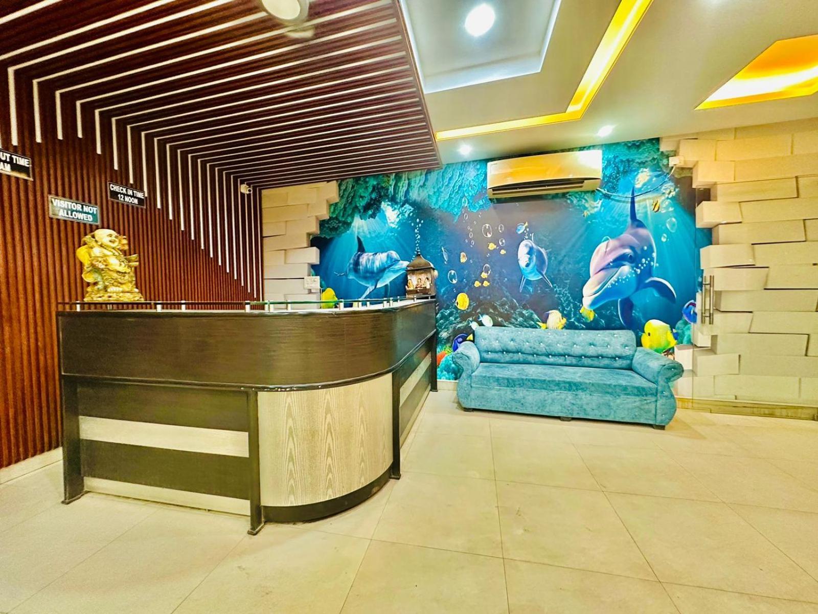 Hotel Galaxy Inn Near Delhi International Airport Új-Delhi Kültér fotó